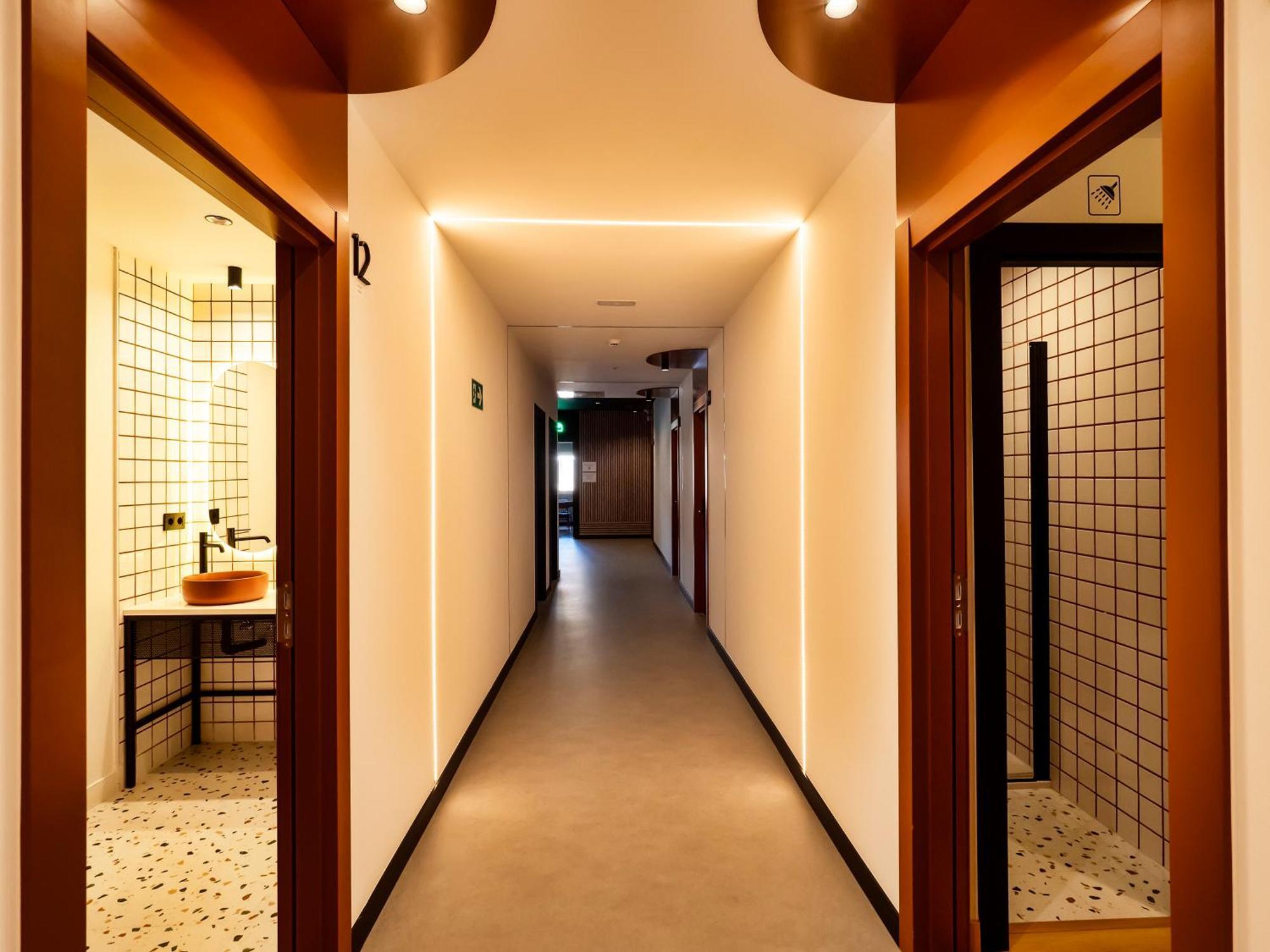 Wonder Hostel โตเลโด ภายนอก รูปภาพ