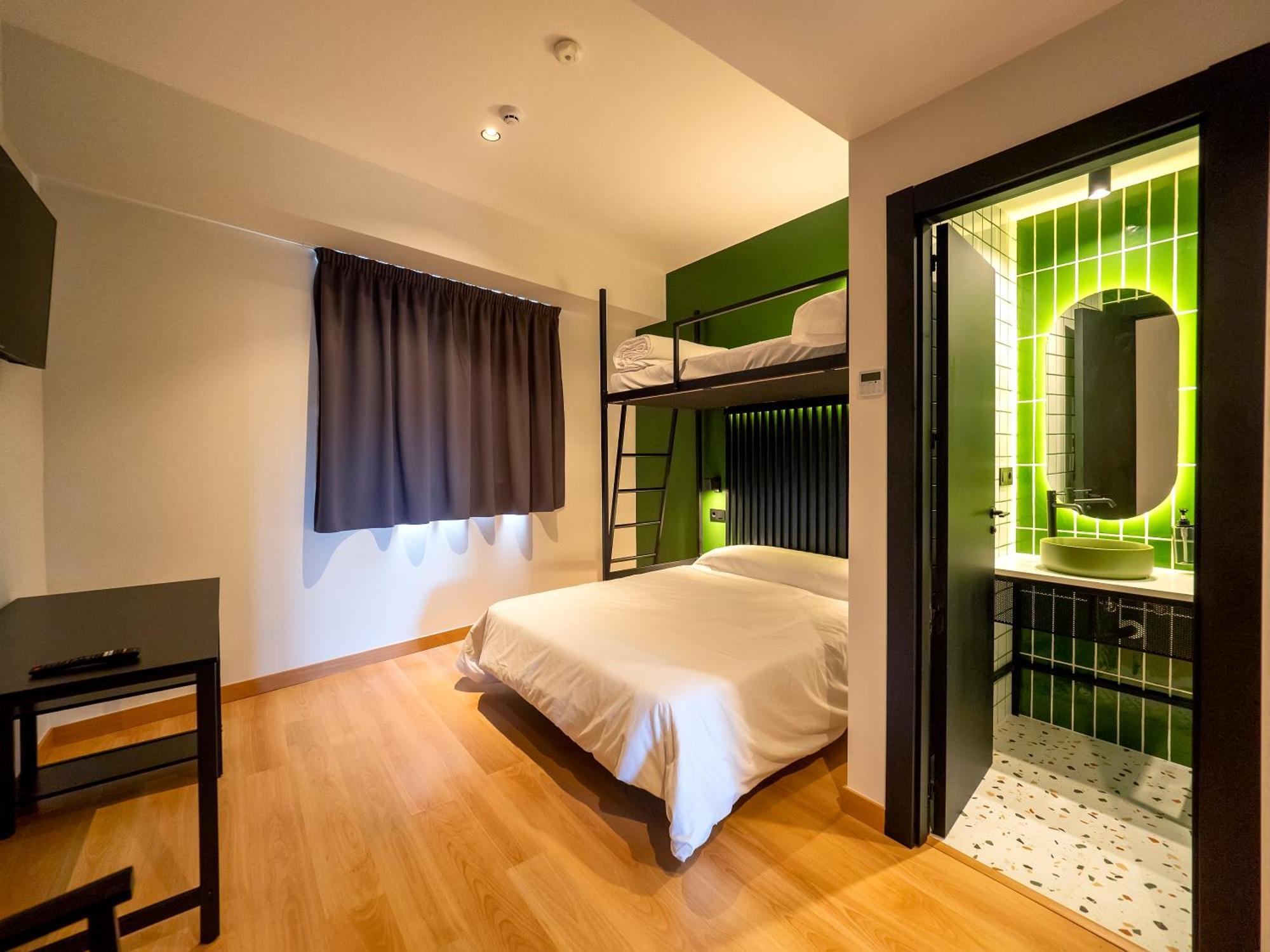Wonder Hostel โตเลโด ภายนอก รูปภาพ